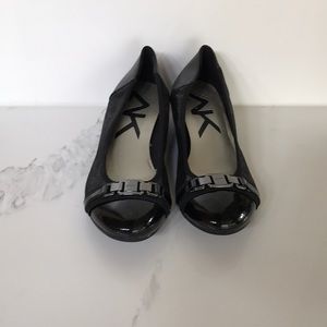 Black wedged heels